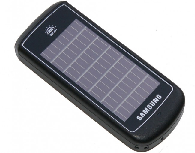 Мобильный телефон Samsung E1107 оснащен солнечной батареей