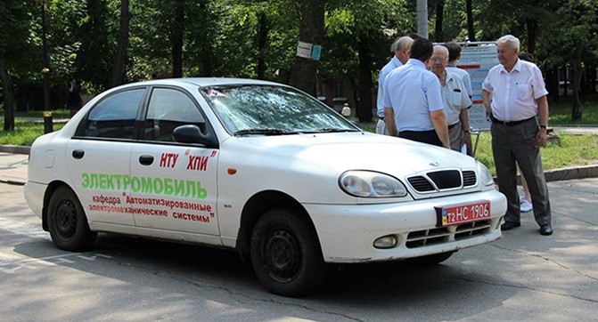 ХПИ представил первый в Украине электромобиль с суперконденсаторной батареей