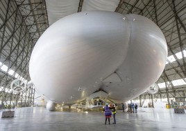 Опубликованы новые фотографии самого большого в мире дирижабля Airlander 10