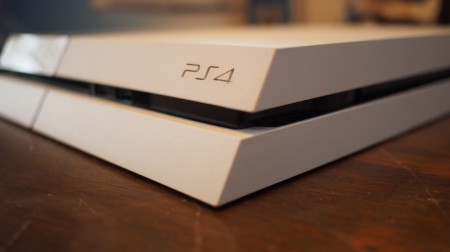 PS4_white