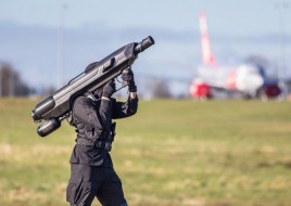 SkyWall 100 - переносная система для устранения нежелательных дронов