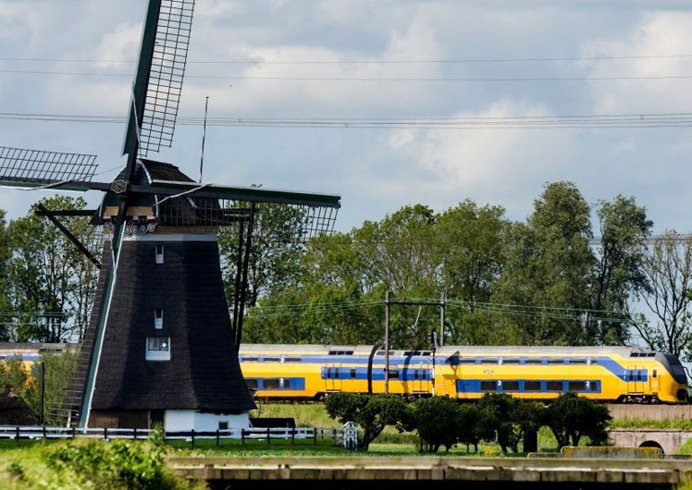 В Нидерландах электропоезда перевели на энергию ветра