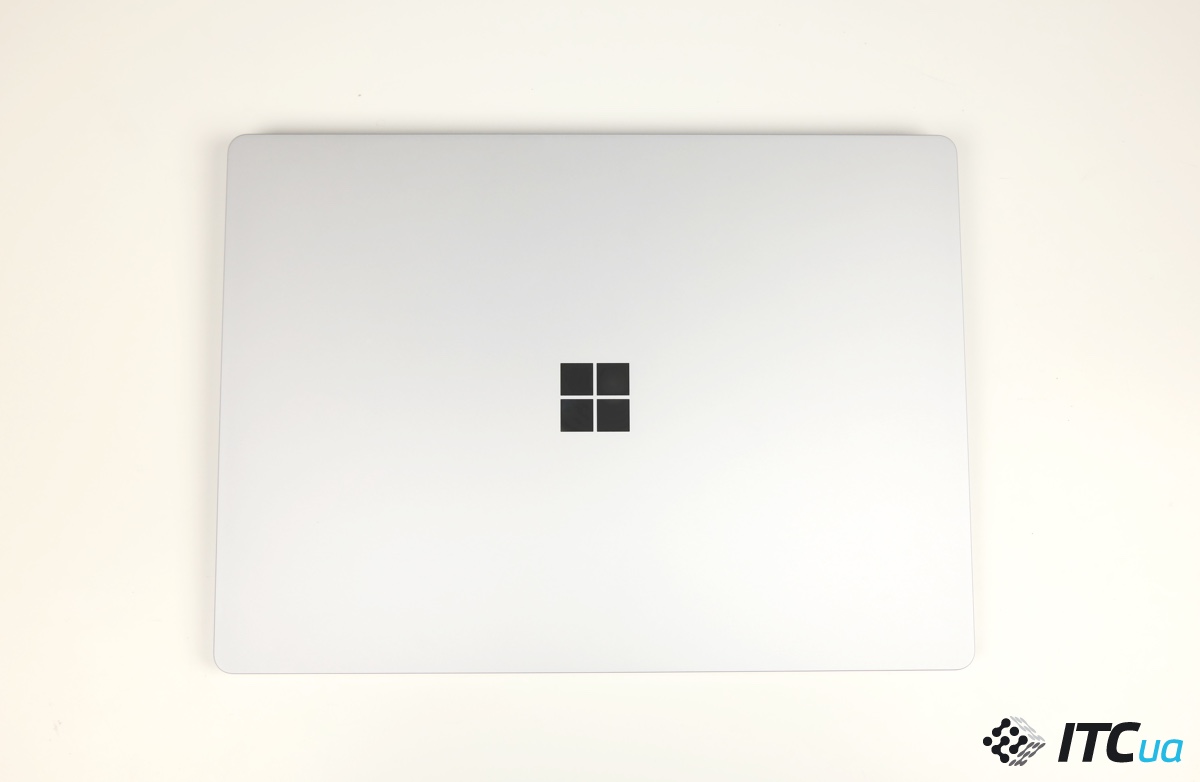   Microsoft Surface Laptop