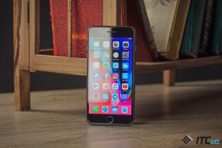 Официальные продажи iPhone 8 и iPhone 8 Plus в Украине стартуют 27 октября по цене 25 500 грн и 30 000 грн соответственно (базовые версии) Официальные продажи iPhone 8 и iPhone 8 Plus в Украине стартуют 27 октября по цене 25 500 грн и 30 000 грн соответственно (базовые версии)