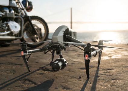 Камера для дронов DJI Zenmuse X7 позволяет снимать видео в разрешении 6K в формате CinemaDNG Камера для дронов DJI Zenmuse X7 позволяет снимать видео в разрешении 6K в формате CinemaDNG