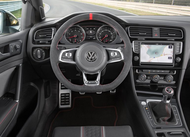    - SEAT Leon CUPRA (+ VW Golf GTI Clubsport)