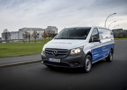 Mercedes-Benz представила новый электрический фургон eVito с запасом хода 150 км и пообещала перевести все свои коммерческие модели на электрическую тягу Mercedes-Benz представила новый электрический фургон eVito с запасом хода 150 км и пообещала перевести все свои коммерческие модели на электрическую тягу