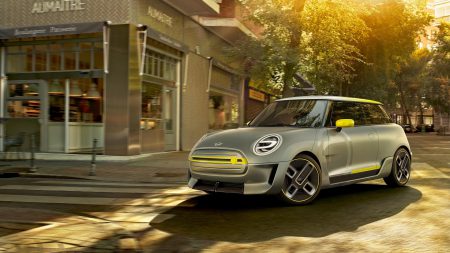 BMW хочет превратить Mini в сугубо электромобильный бренд на территории США. Ранее о таком же ходе заявил Smart BMW хочет превратить Mini в сугубо электромобильный бренд на территории США. Ранее о таком же ходе заявил Smart