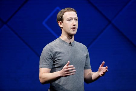 Цукерберг пообещал, что сообщений друзей и близких в ленте Facebook станет больше, чем публикаций СМИ и брендов Цукерберг пообещал, что сообщений друзей и близких в ленте Facebook станет больше, чем публикаций СМИ и брендов