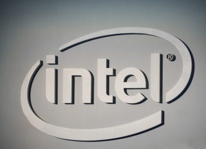 Intel теперь утверждает, что ее новые заплатки наделяют CPU иммунитетом к обоим уязвимостям и обещает к концу недели «пропатчить» более 90% процессоров последних пяти лет Intel теперь утверждает, что ее новые заплатки наделяют CPU иммунитетом к обоим уязвимостям и обещает к концу недели «пропатчить» более 90% процессоров последних пяти лет
