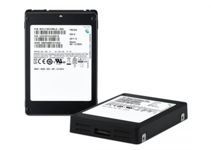 Samsung создала 2,5-дюймовый SSD с рекордной ёмкостью 30,72 ТБ Samsung создала 2,5-дюймовый SSD с рекордной ёмкостью 30,72 ТБ