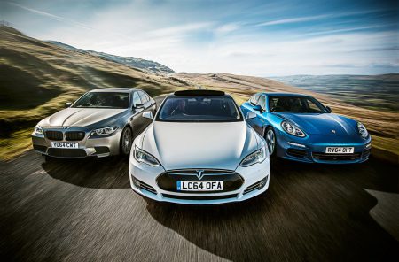 Электрический премиум-седан Tesla Model S впервые обогнал по продажам в Европе основных немецких конкурентов Mercedes S class и BMW 7 series Электрический премиум-седан Tesla Model S впервые обогнал по продажам в Европе основных немецких конкурентов Mercedes S class и BMW 7 series