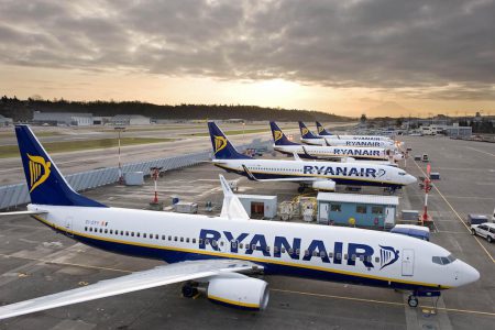 Ryanair начал продажи билетов на рейсы из Киева и Львова по цене от 10 евро Ryanair начал продажи билетов на рейсы из Киева и Львова по цене от 10 евро