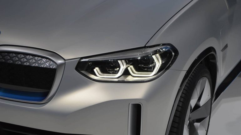  :       BMW iX3   ,        