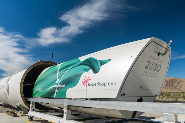 Virgin Hyperloop One показала на видео новый рабочий прототип пассажирской капсулы Vision 2030 Hyperloop Pod