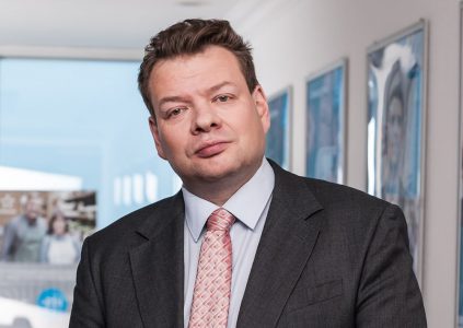 Дополнено: «Не просто зашел, а остановил аукцион»: Петр Чернышов считает, что присутствие Порошенко на 4G-аукционе – нарушение и повод для оспаривания результатов Дополнено: «Не просто зашел, а остановил аукцион»: Петр Чернышов считает, что присутствие Порошенко на 4G-аукционе – нарушение и повод для оспаривания результатов