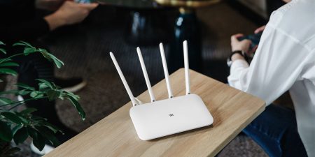 Новый роутер Xiaomi Mi Router 4 появится в продаже 25 мая по цене $31 Новый роутер Xiaomi Mi Router 4 появится в продаже 25 мая по цене $31