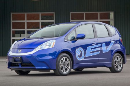 В 2020 году Honda перевыпустит электромобиль Honda Fit EV, обеспечив запас хода в 300 км при ценнике всего $18 тыс. В 2020 году Honda перевыпустит электромобиль Honda Fit EV, обеспечив запас хода в 300 км при ценнике всего $18 тыс.