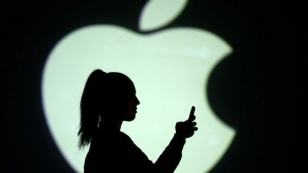 Apple тоже разрешила пользователям скачивать полностью все данные своего аккаунта, но пока только в ЕС Apple тоже разрешила пользователям скачивать полностью все данные своего аккаунта, но пока только в ЕС
