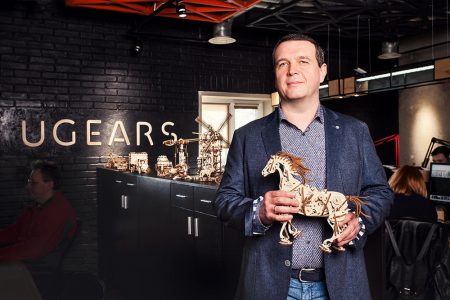 Украинская компания Ugears начнет продавать свои деревянные 3D-конструкторы в магазинах Disney по всему миру уже в ноябре 2018 года Украинская компания Ugears начнет продавать свои деревянные 3D-конструкторы в магазинах Disney по всему миру уже в ноябре 2018 года
