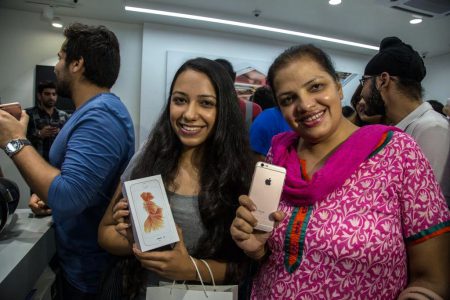 Apple начнет собирать в Индии смартфоны iPhone 6S для экономии на налогах Apple начнет собирать в Индии смартфоны iPhone 6S для экономии на налогах