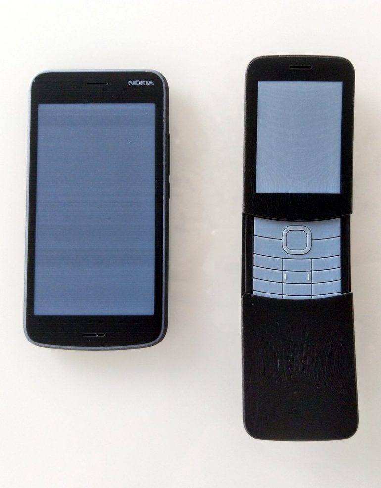    Nokia 1, 6, 8 Sirocco  8110 4G ()  ,    