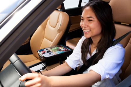Uber начал сотрудничать со стартапом Cargo, благодаря чему водители смогут продавать пассажирам полезные товары прямо во время поездки Uber начал сотрудничать со стартапом Cargo, благодаря чему водители смогут продавать пассажирам полезные товары прямо во время поездки