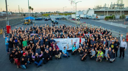 За прошлый квартал Tesla произвела более 53 тыс. автомобилей (55%). Model 3 было выпущено больше, чем Model S и X вместе взятых За прошлый квартал Tesla произвела более 53 тыс. автомобилей (55%). Model 3 было выпущено больше, чем Model S и X вместе взятых