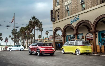 Электромобили Volkswagen I.D. CROZZ и I.D. BUZZ будут собирать в США, чтобы избежать дополнительного налогообложения Электромобили Volkswagen I.D. CROZZ и I.D. BUZZ будут собирать в США, чтобы избежать дополнительного налогообложения