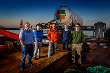 Microsoft разместила камеры возле подводного ЦОД, установленного в рамках Project Natick Microsoft разместила камеры возле подводного ЦОД, установленного в рамках Project Natick