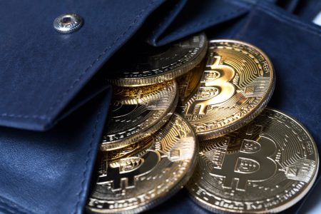 Bitfi угрожает хакерам, взломавшим криптокошелек Джона Макафи Bitfi угрожает хакерам, взломавшим криптокошелек Джона Макафи