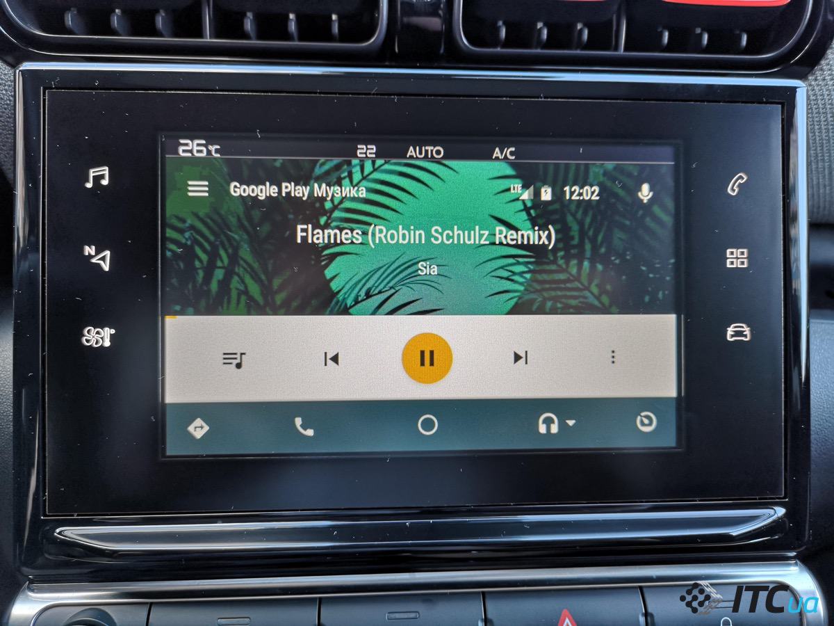 Android Auto  Apple CarPlay:    -   