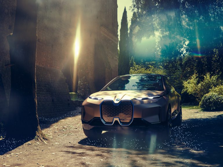    BMW Vision iNEXT  ,       2021 