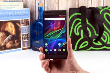 Геймерский смартфон Razer Phone 2 обнаружили в базе Geekbench, он получит 8 ГБ ОЗУ и Snapdragon 845 (а не 855) Геймерский смартфон Razer Phone 2 обнаружили в базе Geekbench, он получит 8 ГБ ОЗУ и Snapdragon 845 (а не 855)