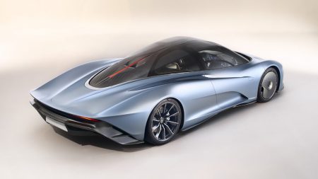 McLaren Speedtail — гибридный премиальный гиперкар с мощностью 1050 л.с., максимальной скоростью 400 км/ч и ценником $2,25 млн McLaren Speedtail — гибридный премиальный гиперкар с мощностью 1050 л.с., максимальной скоростью 400 км/ч и ценником $2,25 млн