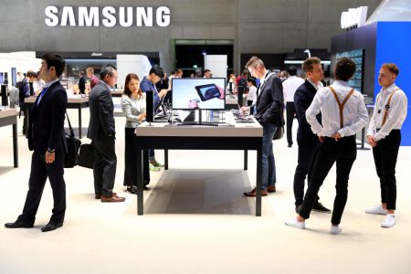 Аналитики пророчат Samsung рекордную прибыль по итогам третьего квартала с последующим переходом к устойчивому спаду Аналитики пророчат Samsung рекордную прибыль по итогам третьего квартала с последующим переходом к устойчивому спаду