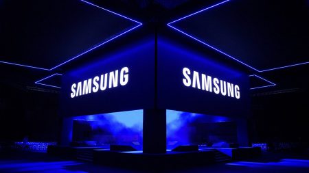 Южная Корея обвиняет группу лиц в продаже Китаю технологии гибких OLED-дисплеев Samsung Южная Корея обвиняет группу лиц в продаже Китаю технологии гибких OLED-дисплеев Samsung