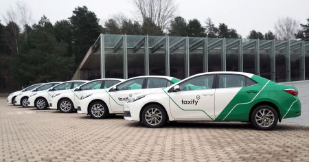 В Харькове начал работать европейский сервис по заказу такси Taxify В Харькове начал работать европейский сервис по заказу такси Taxify