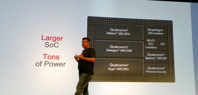 Qualcomm   7- SoC Snapdragon 8cx    Windows  ,            Intel Core U-