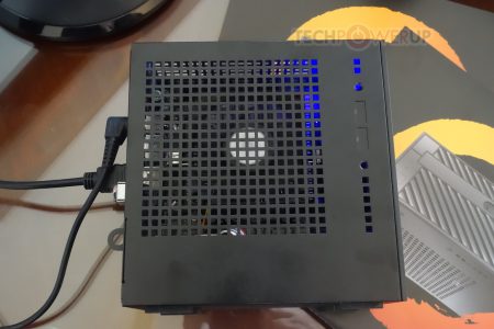 ASRock показала первый в мире компьютер формата Mini STX с чипом APU Ryzen ASRock показала первый в мире компьютер формата Mini STX с чипом APU Ryzen