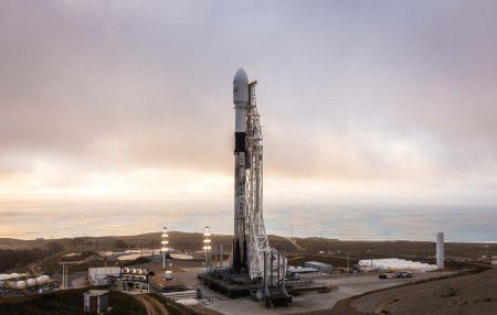 SpaceX произвела первый запуск в 2019 году. На орбиту отправилась финальная партия из десяти спутников связи Iridium NEXT SpaceX произвела первый запуск в 2019 году. На орбиту отправилась финальная партия из десяти спутников связи Iridium NEXT