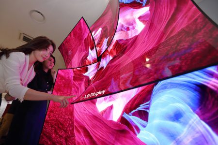 LG Display показала 88-дюймовый 8K OLED дисплей с интегрированным многоканальным звуком Dolby Atmos LG Display показала 88-дюймовый 8K OLED дисплей с интегрированным многоканальным звуком Dolby Atmos