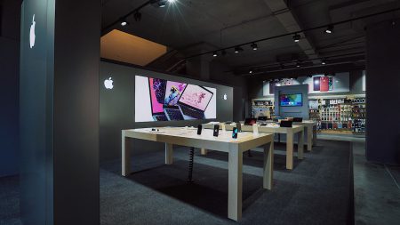 В начале марта в Киеве откроют самый большой в Украине Apple Shop, он будет расположен в «МегаЦитрусе» на Крещатике В начале марта в Киеве откроют самый большой в Украине Apple Shop, он будет расположен в «МегаЦитрусе» на Крещатике