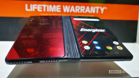 Energizer также представила сгибающийся смартфон — с двумя экранами, Snapdragon 855, 5G и аккумулятором на 10 000 мА•ч. И он почти втрое дешевле Huawei Mate X Energizer также представила сгибающийся смартфон — с двумя экранами, Snapdragon 855, 5G и аккумулятором на 10 000 мА•ч. И он почти втрое дешевле Huawei Mate X
