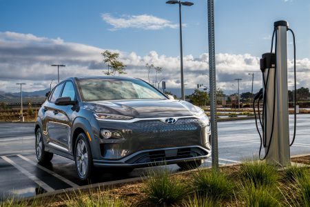 Hyundai разрабатывает собственную электромобильную платформу и собирается представить 44 электрические модели на ее основе до 2025 года Hyundai разрабатывает собственную электромобильную платформу и собирается представить 44 электрические модели на ее основе до 2025 года
