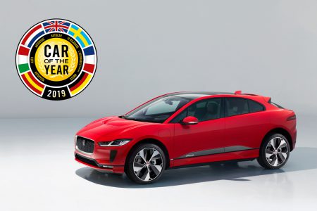 Электрокроссовер Jaguar I-PACE получил титул «Автомобиль 2019 года в Европе». 75% его мировых продаж приходится на Европу, а в Украине уже предзаказано 80 экземпляров Электрокроссовер Jaguar I-PACE получил титул «Автомобиль 2019 года в Европе». 75% его мировых продаж приходится на Европу, а в Украине уже предзаказано 80 экземпляров