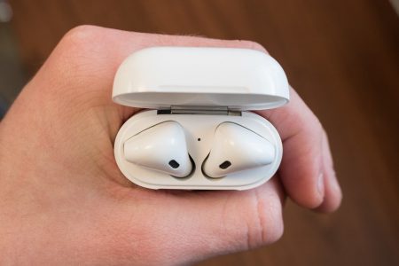 Беспроводные наушники Apple AirPods 2 получат быструю беспроводную зарядку – от 0% до 100% всего за 15 минут Беспроводные наушники Apple AirPods 2 получат быструю беспроводную зарядку – от 0% до 100% всего за 15 минут