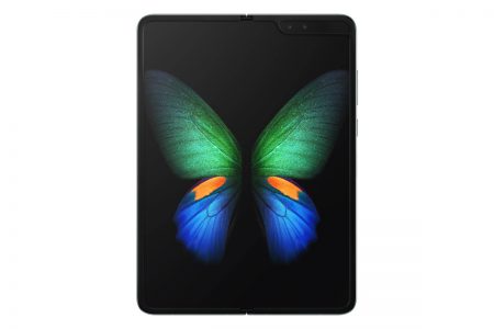 Рабочий складной смартфон Samsung Galaxy Fold засветился в живом видео, в месте изгиба виден «шов» Рабочий складной смартфон Samsung Galaxy Fold засветился в живом видео, в месте изгиба виден «шов»