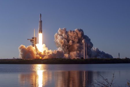 Это 100% успех! SpaceX вернула все три блока первой ступени после первого коммерческого запуска Falcon Heavy со спутником Arabsat-6A Это 100% успех! SpaceX вернула все три блока первой ступени после первого коммерческого запуска Falcon Heavy со спутником Arabsat-6A