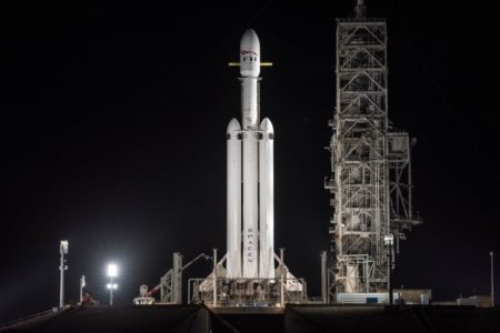 Онлайн-трансляция: первый коммерческий запуск Falcon Heavy с арабским коммуникационным спутником Arabsat 6A Онлайн-трансляция: первый коммерческий запуск Falcon Heavy с арабским коммуникационным спутником Arabsat 6A